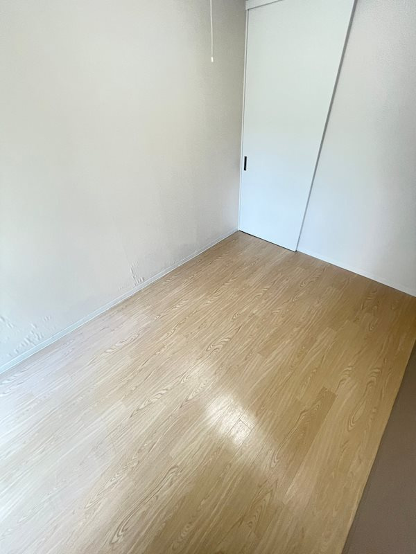 ラ・ルミエール山手の洋室