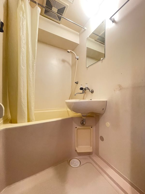 ラ・ルミエール山手の浴室