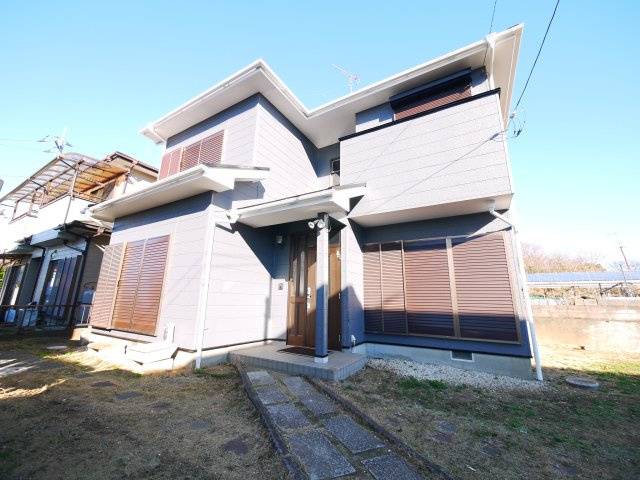 東金市東中　中古戸建の外観|内外装リフォーム済み令和7年12月  敷地約86坪バーベキューや菜園が可能です。平成8年10月築