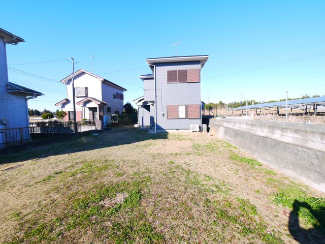 東金市東中　中古戸建の庭|内外装リフォーム済み令和7年12月  敷地約86坪バーベキューや菜園が可能です。平成8年10月築