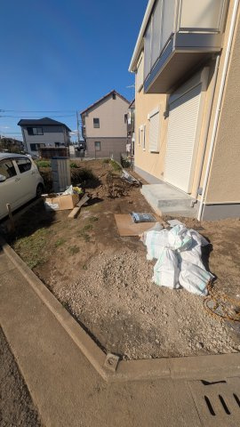 ヴァネラス南棟の駐車場