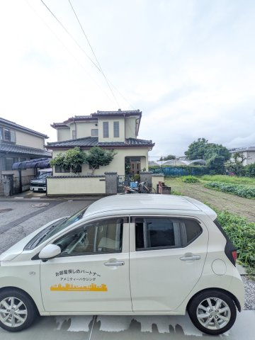 ヴァネラス南棟の駐車場