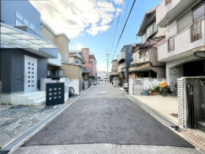 【前面道路含む現地写真】 | 高槻市栄町2丁目　中古戸建