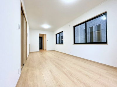 【居間・リビング】 | 高槻市栄町2丁目　中古戸建