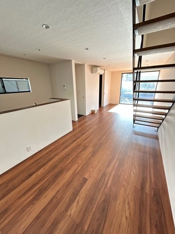 湖西市鷲津　中古戸建の居間・リビング