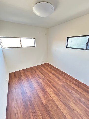 湖西市鷲津　中古戸建の洋室