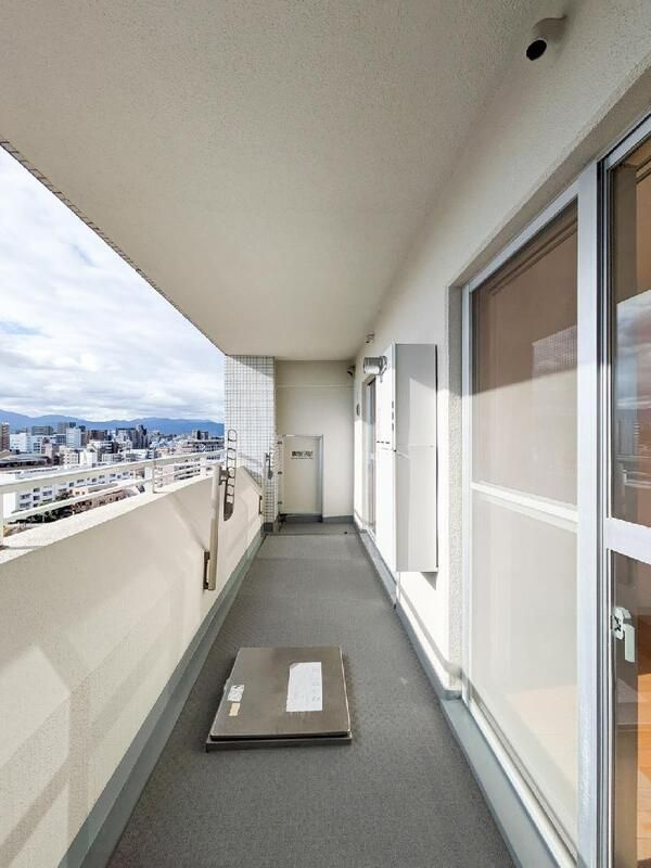 福岡市中央区草香江２丁目の賃貸マンションのバルコニー
