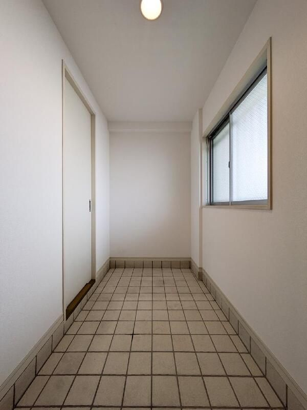 福岡市中央区草香江２丁目の賃貸マンションの玄関
