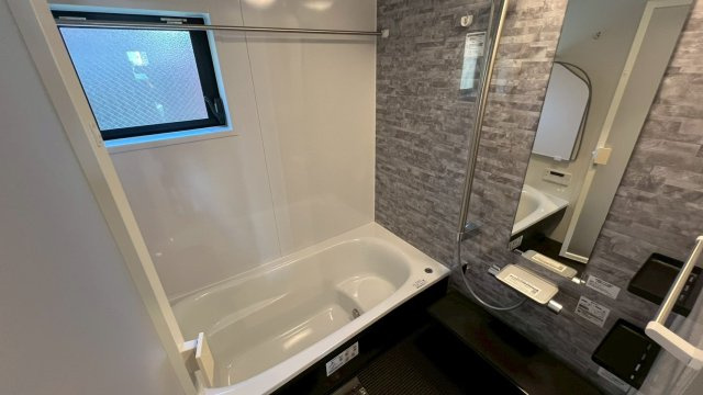 世田谷区代田　完成新築戸建B号棟の浴室