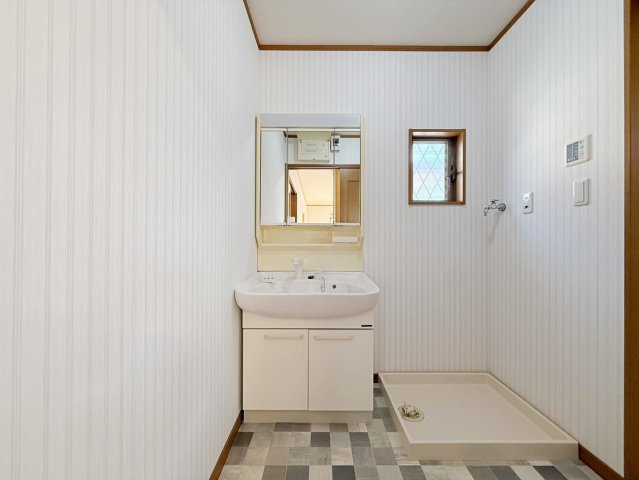 岸和田市磯上町4丁目　中古戸建の独立洗面台