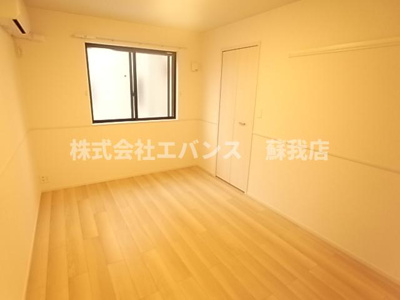 【寝室】 | ロイヤルガーデン | 寝室にいかがでしょうか