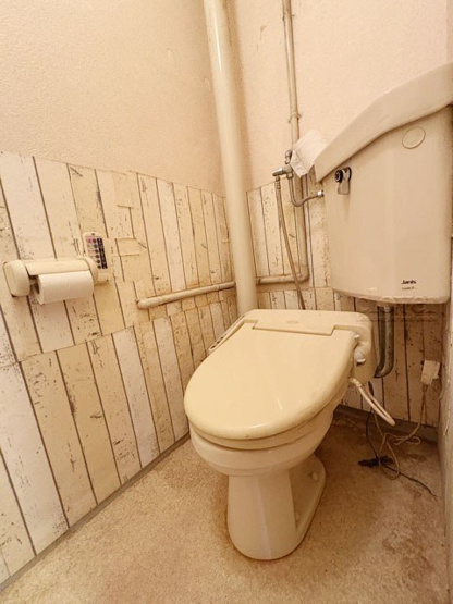 【トイレ】 | 産業住宅三鷹第4アパート | トイレの様子です。～即日のご見学可能～　お問合せはお気軽にどうぞ。