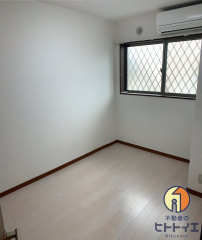 広川426ガーデンシティの洋室|明るい洋室です