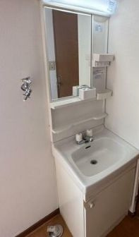 シエスタ大久保B棟の独立洗面台|嬉しい独立洗面