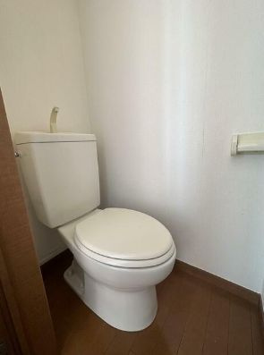 シエスタ大久保B棟のトイレ|独立型のトイレルーム☆