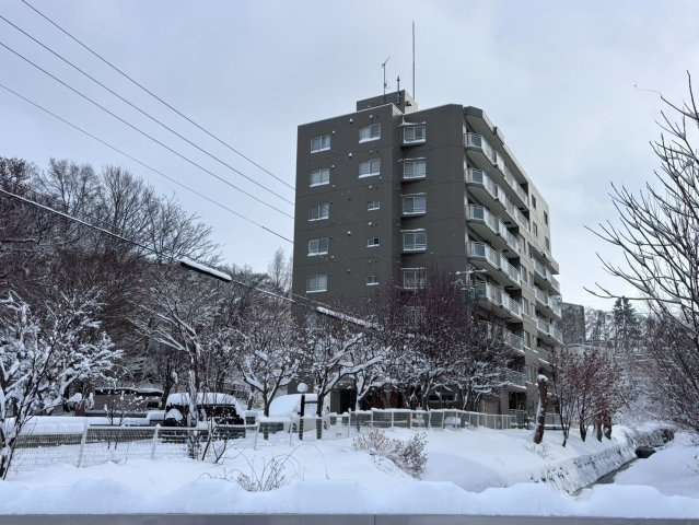 コープ野村月寒西の外観