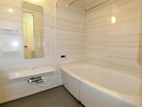 ムーンコート梅満の浴室|日々の疲れを癒すお風呂付です