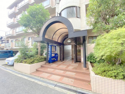 【エントランス】 | ロイヤルハイツ松ヶ丘