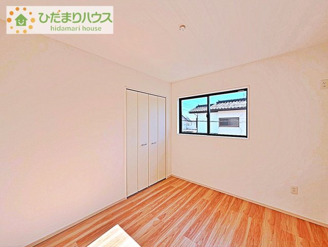 【洋室】 | 牛久市南18期　新築戸建 | 木の温もりがやさしいフローリング♪