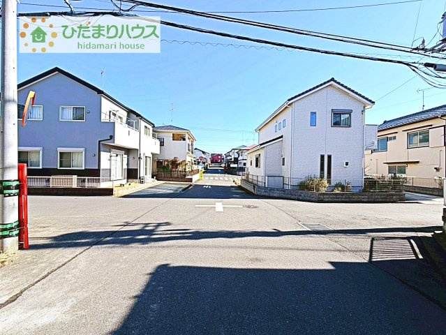 【前面道路含む現地写真】 | 牛久市南18期　新築戸建 | 是非一度、ご家族そろってご内覧ください♪