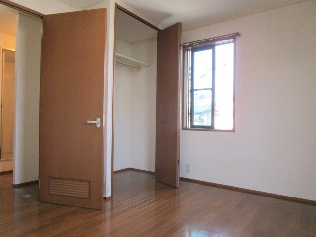 ハイム山手Ｂの居間・リビング|★洋室★フローリング★