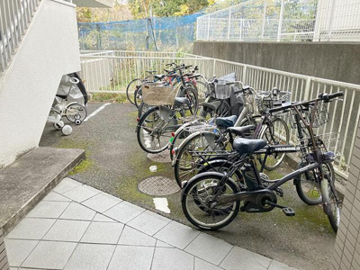  | 駐輪場・バイク置き場があります 