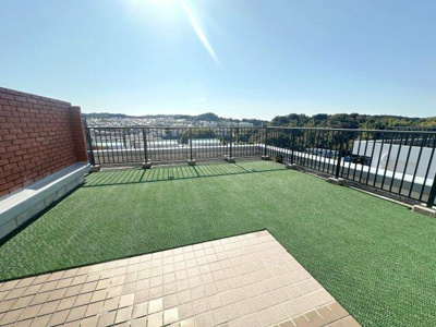 | 広々テラス。天気が良ければ富… 