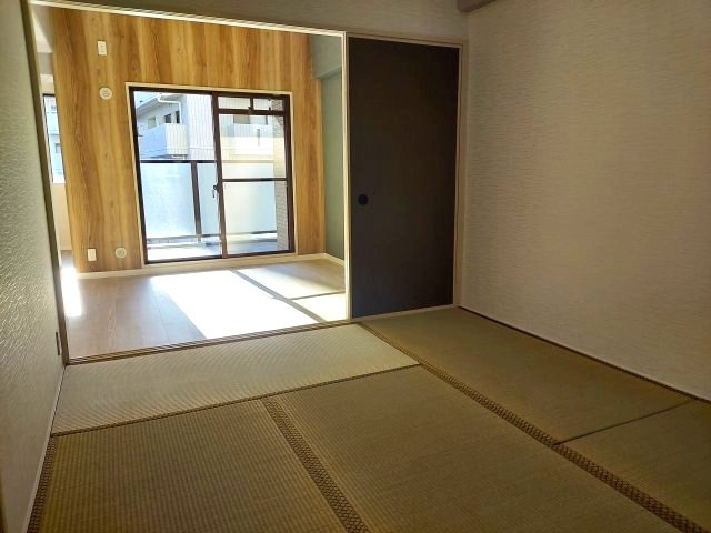 フォルム逆瀬川の和室|和室約6帖