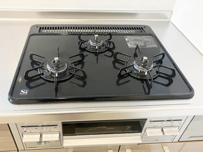  | 三口コンロ・浄水器付です 