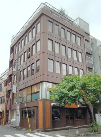 荒井ビルの外観