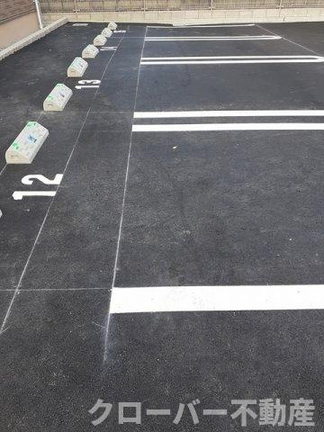 ステラＢの駐車場