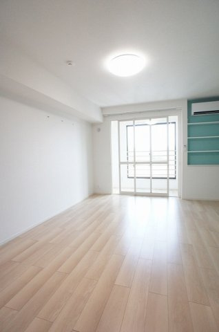 グランデの居間・リビング