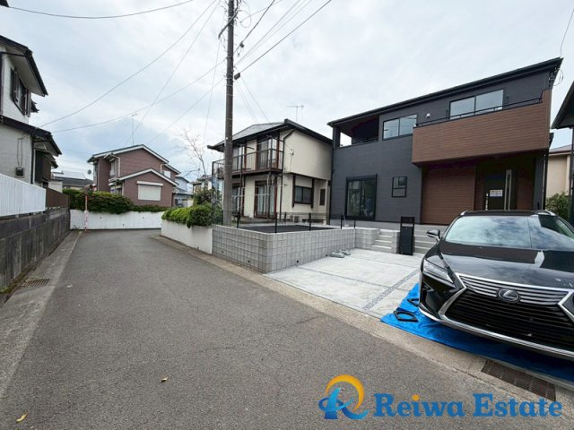 新築戸建　茅ヶ崎市下寺尾の前面道路含む現地写真|周辺は閑静な住宅地で子育てに適した住環境が魅力です♪