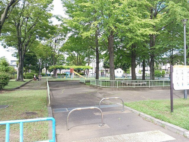 アリーサコート　セントの周辺|足立区立上沼田第２公園まで15m