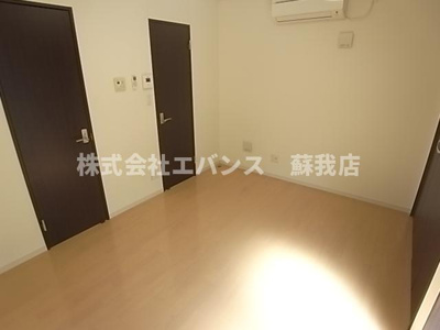 【居間・リビング】 | siro大巌寺 | こちらのリビングで趣味の時間をお楽しみください