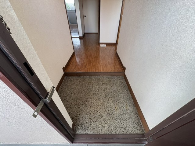 パールハイツくれない｜名古屋市の賃貸ならMy賃貸の玄関|パールハイツくれない