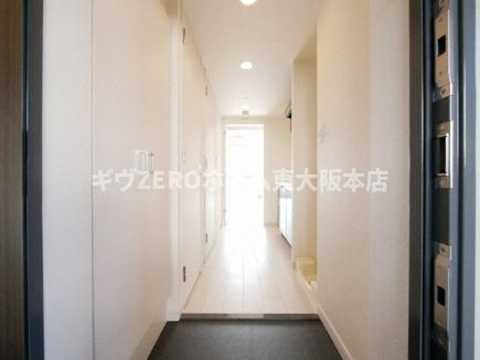 ファステート難波WESTパークの玄関