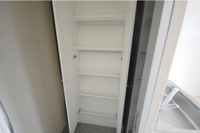 エスコート西片江の収納