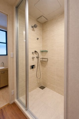 名東区勢子坊１丁目戸建のその他共用部分|屋根付きで複数台駐車可能な駐輪スペース