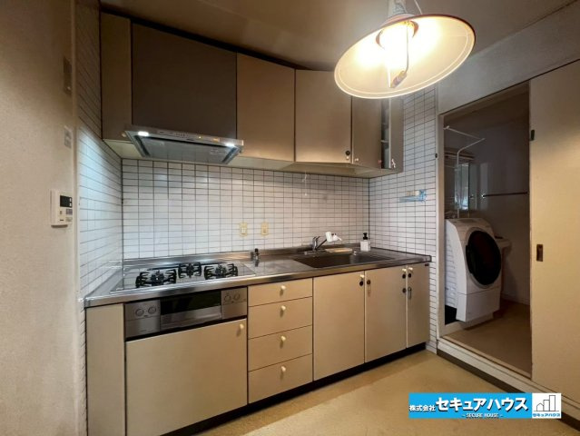 ライフプラザ加木屋壱番館のキッチン|【キッチン】
◆同時にたくさんの料理が調理できる。「焼く・蒸す・煮る」の工程を同時進行で進めることができるので、料理を素早く作ることができます。