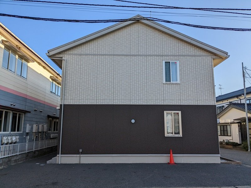 新潟市西区五十嵐一の町『グランドゥール』の外観