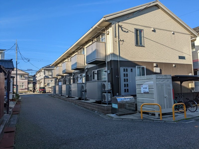 新潟市西区五十嵐一の町『グランドゥール』の外観