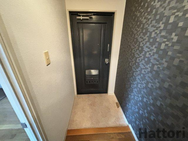 リブ南塚口の玄関