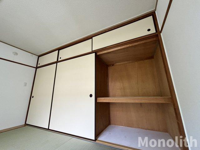 光明台19号棟の収納