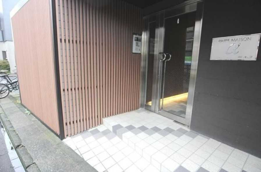 ペアメゾンアルファ―　駅近　角部屋　オートロックのエントランス