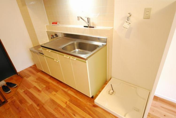 ペアメゾンアルファ―　駅近　角部屋　オートロックのキッチン