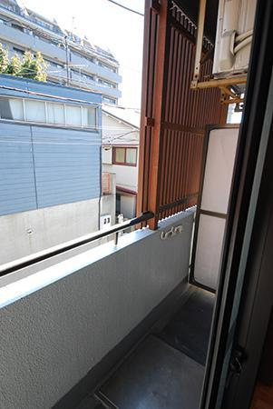 ペアメゾンアルファ―　駅近　角部屋　オートロックのバルコニー