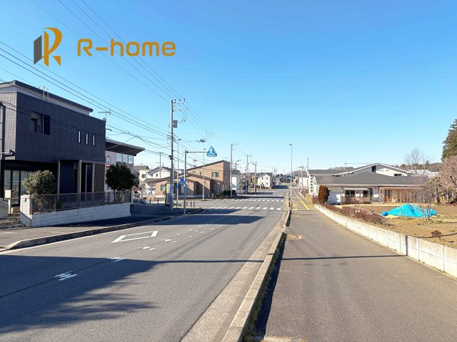 取手市ゆめみ野5期　新築戸建て　1号棟の前面道路含む現地写真|『今から見たい！』大歓迎です♪
お気軽にＲ－ｈomeまでお問い合わせください。