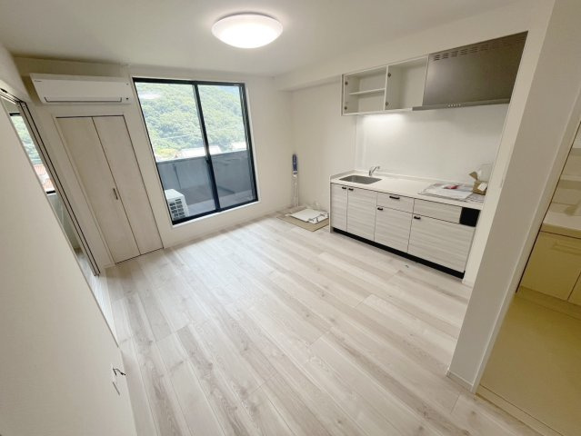 中野APARTMENTSの居間・リビング