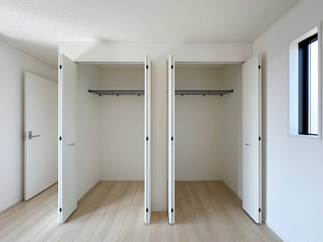 ●安佐南区川内2丁目 No.8の収納|1階6.5帖洋室のクローゼット☆